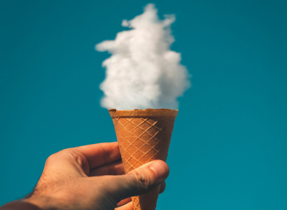 Content marketing B2B - kreativa moln
